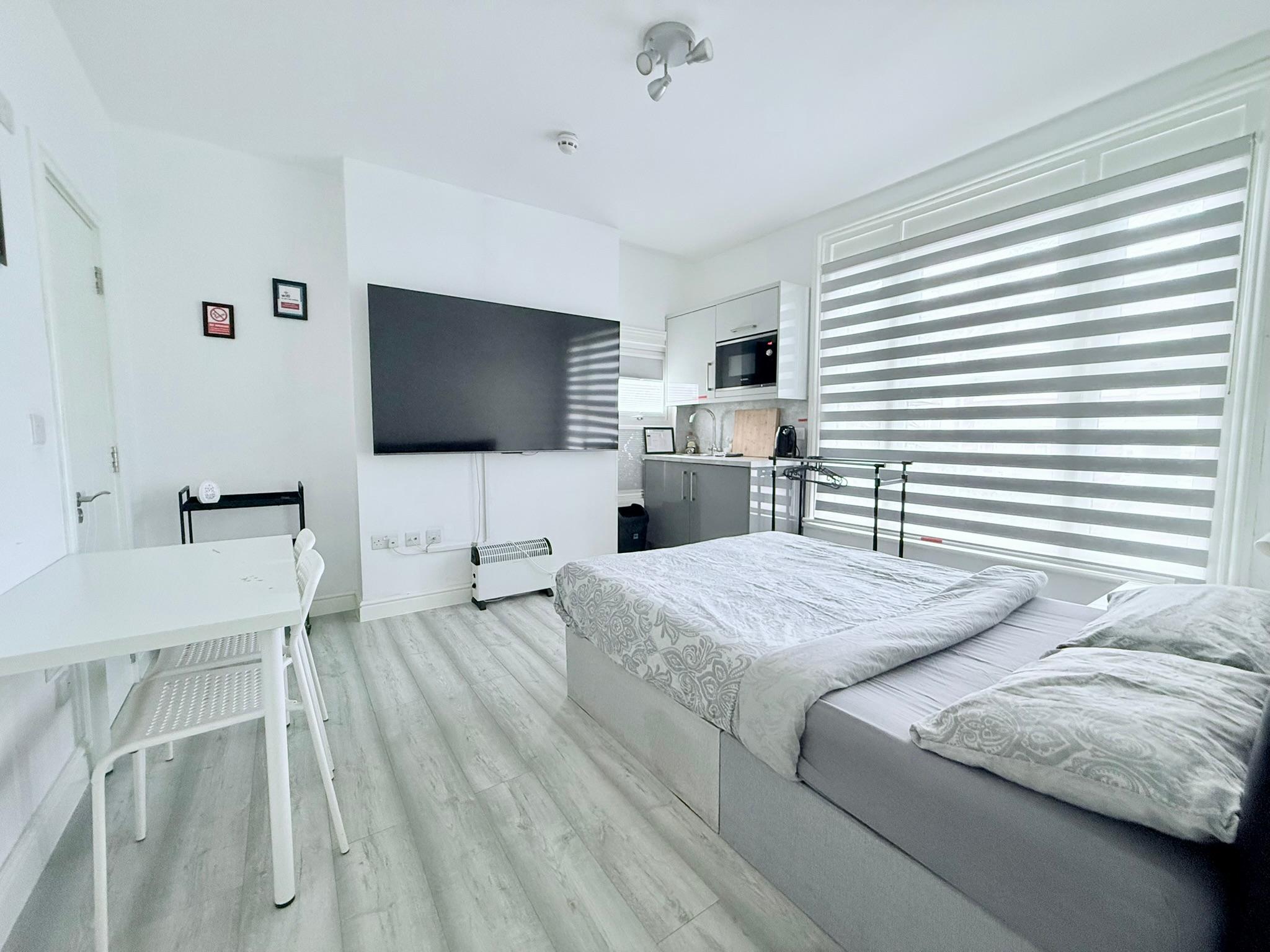 Canewdon Road, Westcliff on Sea, Essex, SS0