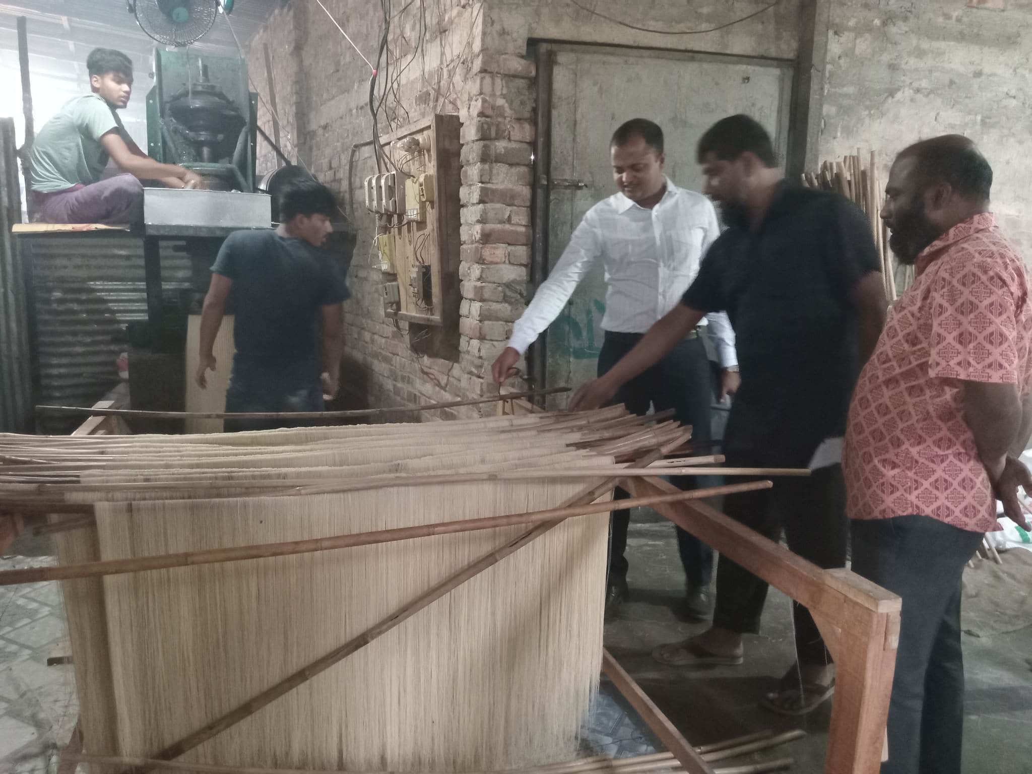 বনবাড়িয়ায় রিমু ফুড প্রোডাক্টসে  অস্বাস্থ্যকর পরিবেশে লাচ্ছা সেমাই তৈরি করায় জরিমানা