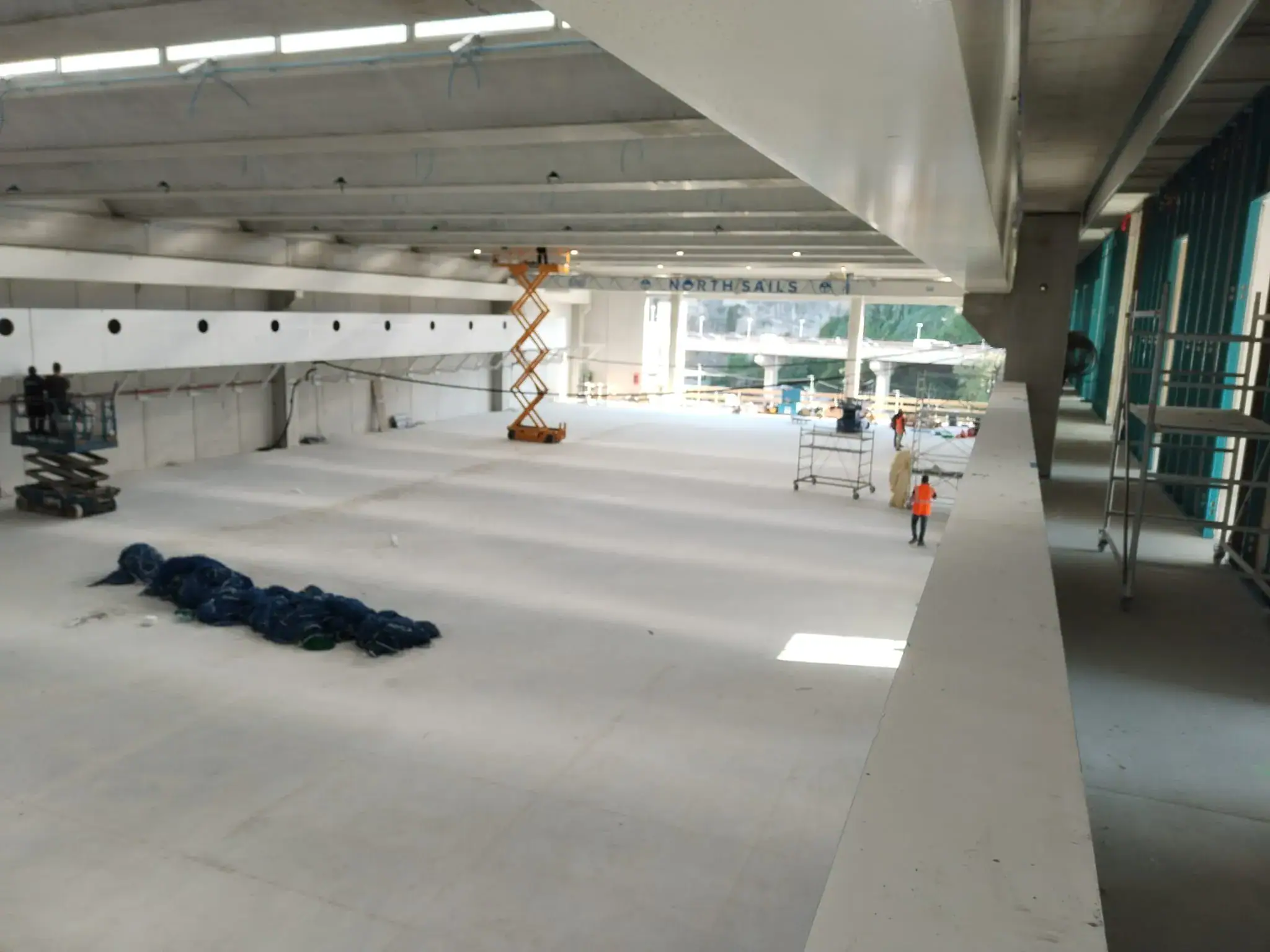 Pavimento industriale in calcestruzzo nuovo polo della Nautica Porto di Genova area levante — fabbricato produttivo 3.000 mq