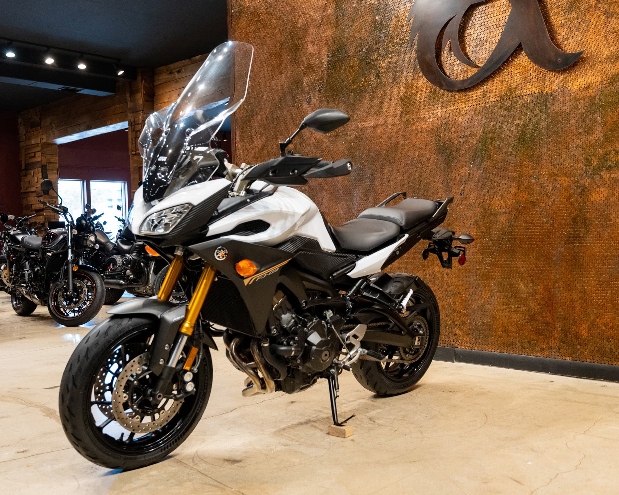 2017 YAMAHA FJ-09