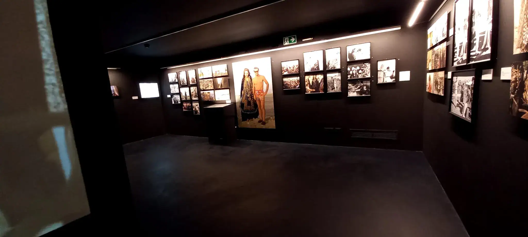 Pavimento in Ultratop Loft nero - Sottopasso Cinema Modenissimo Bologna