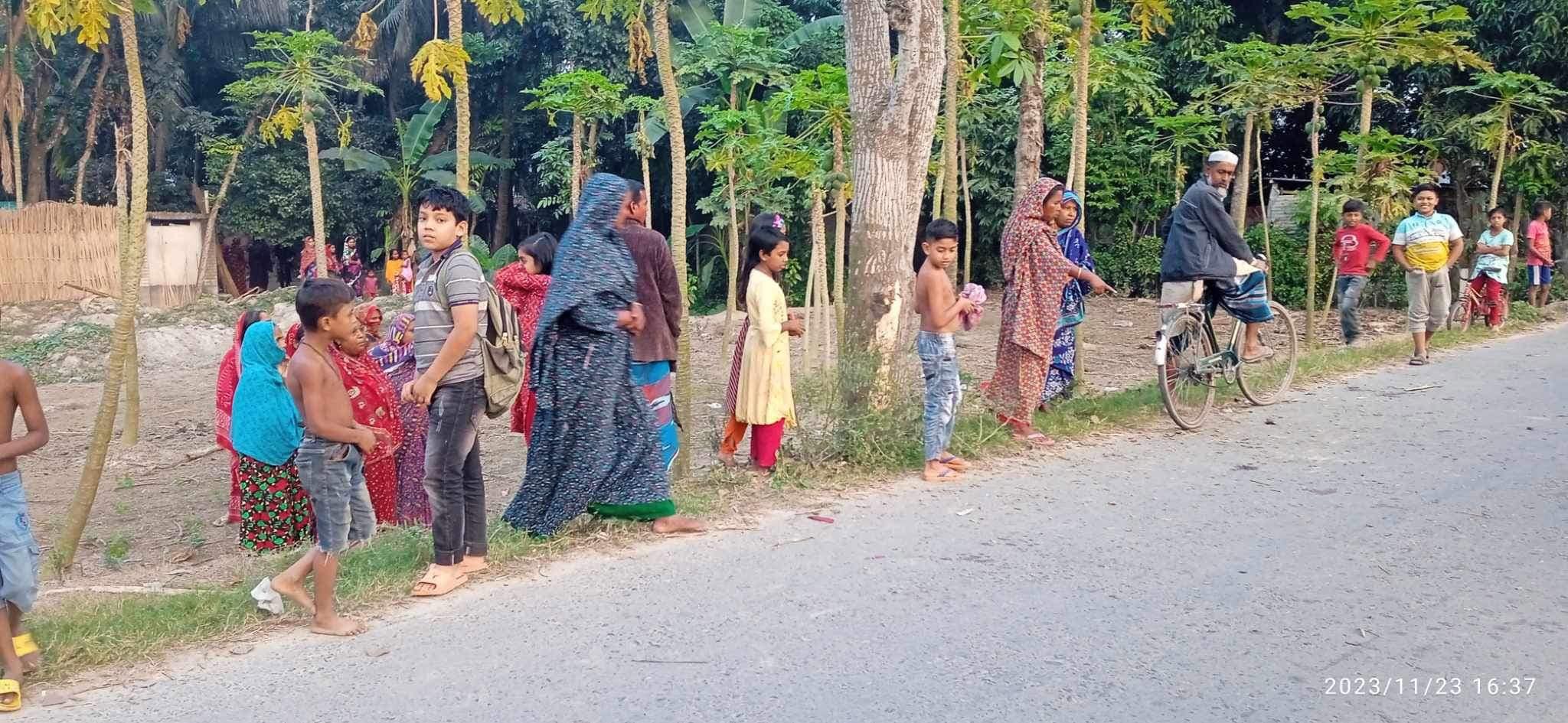 শ্রীপুরে সড়ক দূর্ঘটনার ২ কিশোর মারাত্মক আহত