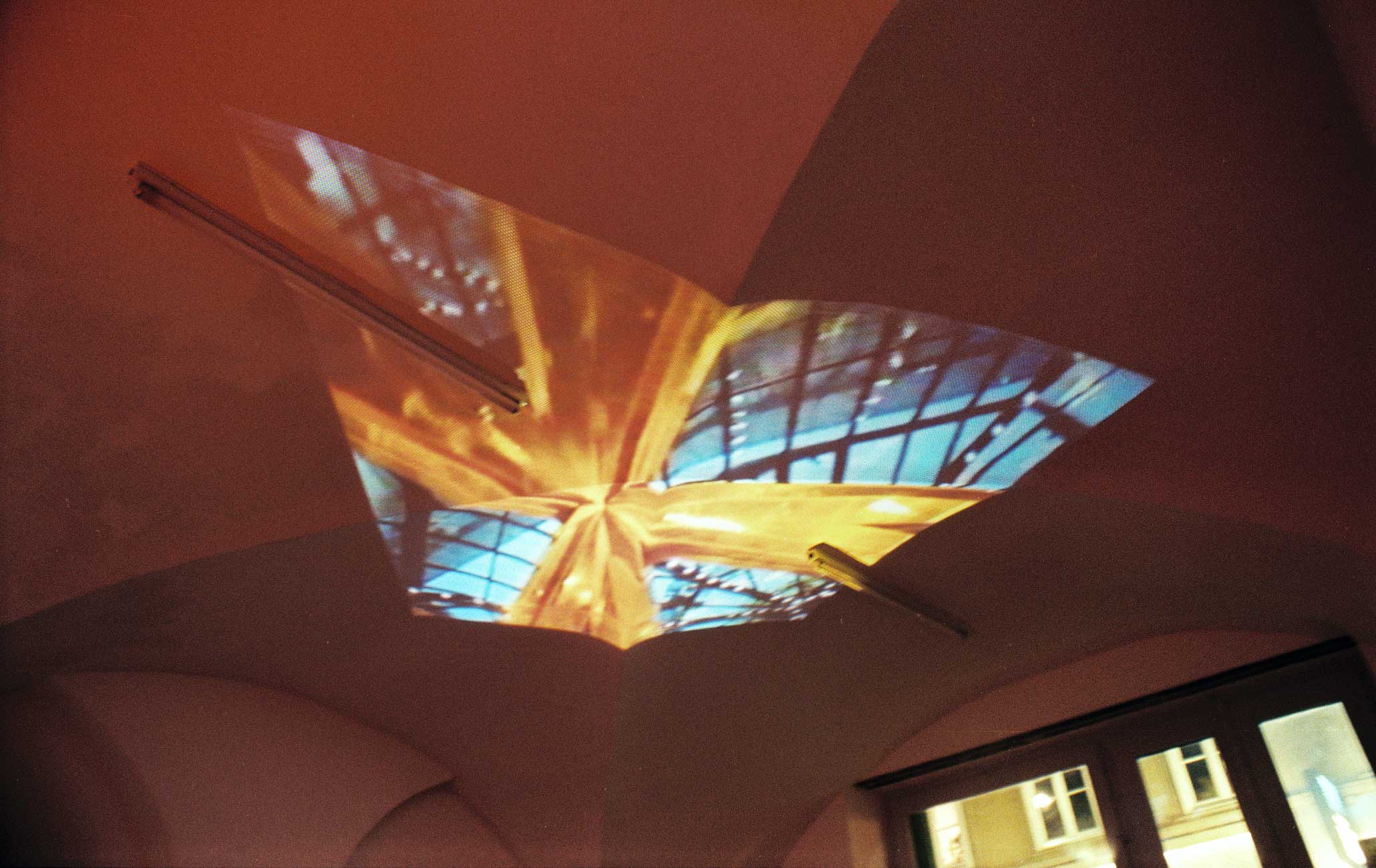 Mummy Without A Universe (1992) @ As Large As Life, series of exhibitions, 1997, steirischerherbst (Styrian Autumn festival), Raum für Kunst (today < rotor >), Graz, AT.