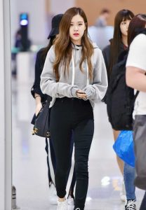 style korea wanita rose black pink