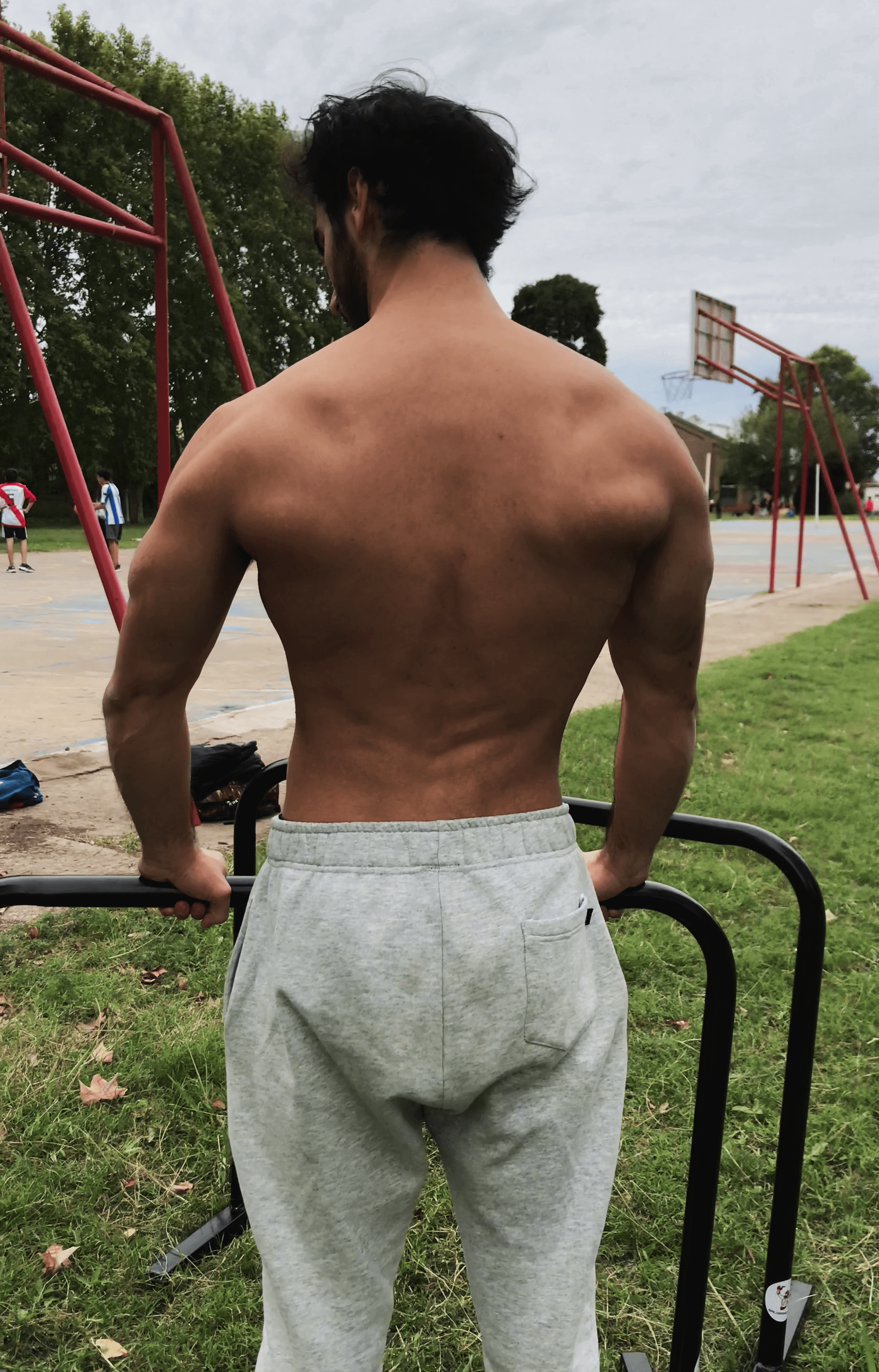 ¿Qué Músculos Trabajan las Dominadas Australianas?