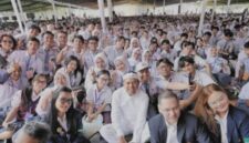 Pemerintah Provinsi Jawa Barat akan terus melakukan upaya restrukturisasi organisasi perangkat pemerintah atau menurunkan jumlah lembaga pemerintah, jumlah badan, jumlah dinas, dan jumlah biro. 
