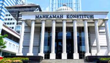 Mahkamah Konstitusi (MK) melalui Putusan Nomor 62/PUU-XXII/2024 menghapus ketentuan presidential threshold sebagaimana diatur dalam Pasal 222 Undang-Undang Nomor 7 Tahun 2017 tentang Pemilu.