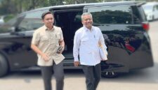 Presiden Prabowo Subianto memanggil Menteri Keuangan (Menkeu) Suahasil Nazara ke Istana Kepresidenan. 