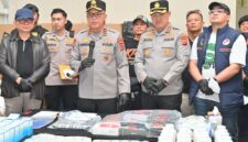 Kapolda Jawa Barat, Irjen Pol. Hengki, mengatakan pengungkapan kasus tersebut bermula dari penangkapan seorang tersangka di Kilometer 125 Tol Purbaleunyi. Poto.Dok Humas Polda Jabar. 