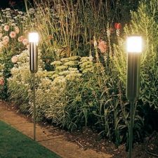 Oświetlenie ogrodu