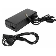 Transformador de corriente de 12V/4A para cámaras de seguridad, ideal para sistemas de videovigilancia. Compatible con diferentes modelos y fácil de instalar para garantizar un funcionamiento confiabl.