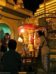 Sule Pagoda