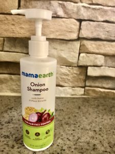 mamaearth onion shampoo
