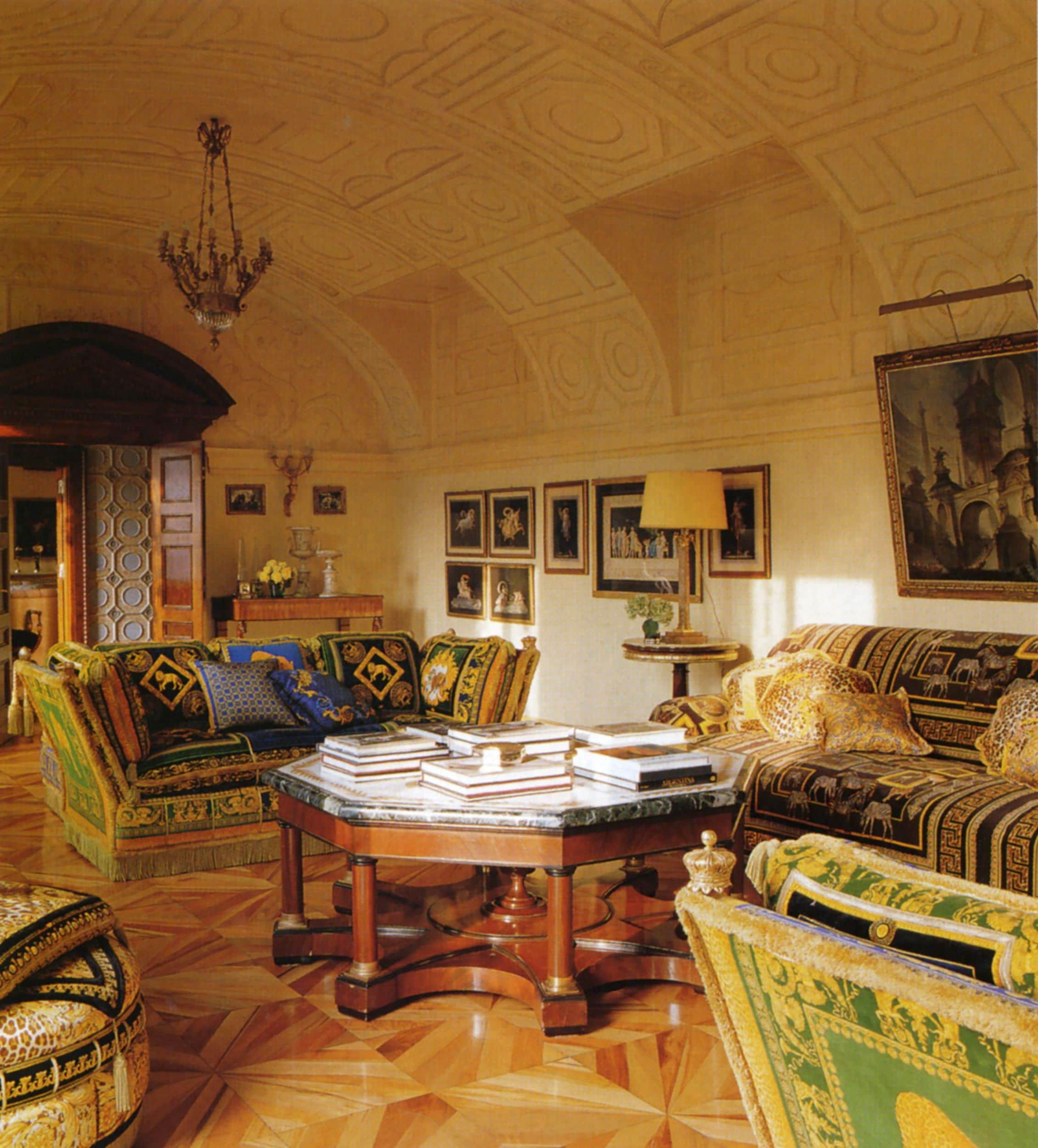 Designers-Tell-Us-How-To-Get-The-Mob-Wife-Aesthetic-In-Interiors_2 Designers-Tell-Us-How-To-Get-The-Mob-Wife-Aesthetic-In-Interiors_2 Designers Tell Us How To Get The Mob Wife Aesthetic In Interiors_2 mob wife aesthetic Designers Tell Us How To Get The Mob Wife Aesthetic In Interiors Designers Tell Us How To Get The Mob Wife Aesthetic In Interiors 2