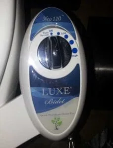 Luxe Bidet Neo 100 controls