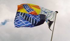 Wünsche und Warnungen im Wind II, Luxemburg, 1997. Vor dem Stadttheater: Erneuerbare Energien, 2 x 3 m