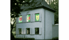 BeziehungsMuster, 3-Kanal-Videoinstallation, Kunstverein Emmerich, DE, 2003