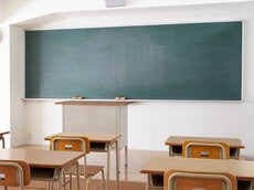 【千葉県】中学校を巡回中の警備員が窃盗未遂で逮捕
