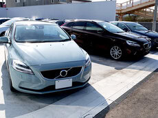 【神奈川県】中古車販売店から高級車など7台盗難
