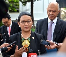 Menlu Menjawab