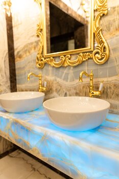 Ванна кімната готелю Royal Palace Luxury Hotel and SPA №7