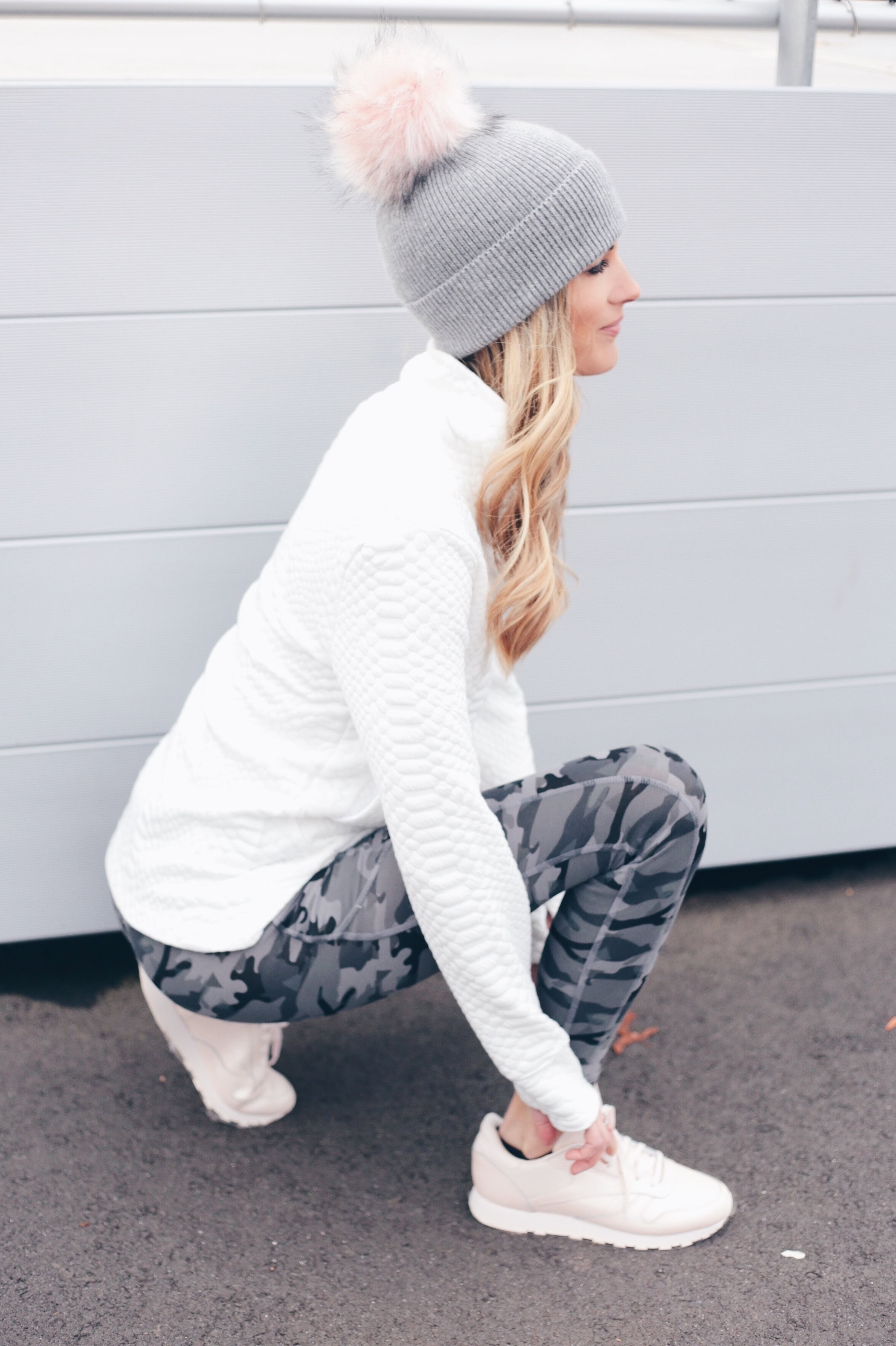 Can You Wear White Sneakers in Winter: Stylish Tips to Try Now