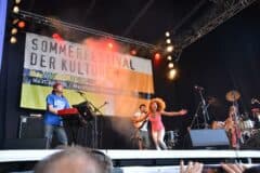 Flavia Coelho auf dem Sommerfestival der Kulturen 2013