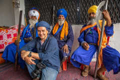 Thorge-Berger-with-Sikh-warriors