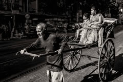 Handgezogene Rikscha in Kalkutta, Indien
