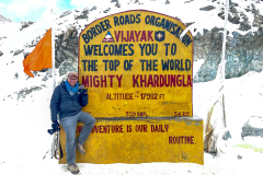 Auf dem hoechsten befahbaren Pass der Welt: Khardungla, Ladakh