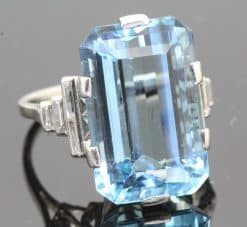 Exceptional Aquamarine Ring