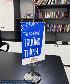 cờ để bàn, cờ để bàn văn phòng, cờ để bàn phòng họp, cờ để bàn hội nghị, cờ để bàn hội thảo, cờ để bàn đại biểu, cờ để bàn tiếp khách, cờ để bàn làm việc, cờ để bàn ký kết, cờ để bàn ngoại giao, cờ để bàn công ty, cờ để bàn doanh nghiệp, cờ để bàn in logo, cờ để bàn logo công ty, cờ logo để bàn, cờ thương hiệu để bàn, cờ để bàn cao cấp, cờ để bàn đẹp, cờ để bàn chất lượng cao, cờ để bàn theo yêu cầu, cờ để bàn lụa, cờ để bàn satin, cờ để bàn phi bóng, cờ để bàn thêu, cờ để bàn in kỹ thuật số, cờ Việt Nam để bàn, cờ Đảng để bàn, cờ Tổ quốc để bàn, cờ ASEAN để bàn, cờ các nước để bàn, cờ Mỹ để bàn, cờ Nhật Bản để bàn, cờ Hàn Quốc để bàn, cờ Trung Quốc để bàn, cờ Singapore để bàn, cờ Thái Lan để bàn, cờ Malaysia để bàn, cờ Indonesia để bàn, cờ Philippines để bàn, cờ Lào để bàn, cờ Campuchia để bàn, cờ Myanmar để bàn, cờ Brunei để bàn, chân cờ để bàn, chân cờ inox để bàn, chân cờ mạ vàng, chân cờ để bàn đơn, chân cờ để bàn đôi, chân cờ để bàn ba, chân cờ để bàn nhiều cờ, đế cờ để bàn, giá cờ để bàn, bộ cờ để bàn, bộ cờ để bàn inox, bộ cờ để bàn mạ vàng, mua cờ để bàn, đặt làm cờ để bàn, in cờ để bàn, may cờ để bàn, sản xuất cờ để bàn, gia công cờ để bàn, báo giá cờ để bàn, cờ để bàn giá rẻ, cờ để bàn giá bao nhiêu, xưởng sản xuất cờ để bàn, cơ sở may cờ để bàn, cờ phòng họp, cờ hội nghị, cờ hội thảo, cờ phòng giám đốc, cờ bàn ký kết, cờ lễ tân, cờ bàn tiếp khách, cờ bàn ngoại giao, cờ bàn làm việc, cờ văn phòng cao cấp.