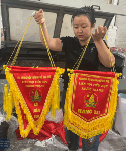 ờ lưu niệm, cờ trao giải, cờ kỷ niệm, cờ giải thưởng, cờ vinh danh, cờ lưu niệm trao tặng, cờ trao thưởng, cờ thi đua, cờ lưu niệm đẹp, cờ trao giải đẹp, đặt cờ lưu niệm, đặt làm cờ lưu niệm, đặt cờ trao giải, đặt làm cờ trao giải, làm cờ lưu niệm theo yêu cầu, làm cờ trao giải theo yêu cầu, in cờ lưu niệm, in cờ trao giải, thiết kế cờ lưu niệm, thiết kế cờ trao giải, sản xuất cờ lưu niệm, sản xuất cờ trao giải, may cờ lưu niệm, cờ lưu niệm giải thể thao, cờ trao giải thể thao, cờ trao giải bóng đá, cờ giải bóng đá, cờ trao giải cầu lông, cờ giải tennis, cờ giải golf, cờ giải chạy, cờ giải marathon, cờ lưu niệm hội thao, cờ trao giải hội thao, cờ lưu niệm cuộc thi, cờ trao giải cuộc thi, cờ trao giải văn nghệ, cờ lưu niệm sự kiện, cờ lưu niệm hội nghị, cờ lưu niệm kỷ niệm thành lập, cờ lưu niệm đại hội, cờ trao giải phong trào, cờ lưu niệm cho doanh nghiệp, cờ lưu niệm cho đối tác, cờ lưu niệm cho khách hàng, cờ lưu niệm đơn vị, cờ lưu niệm trường học, cờ lưu niệm câu lạc bộ, cờ lưu niệm đội nhóm, cờ lưu niệm giải đấu, cờ trao giải nhất, cờ trao giải nhì, cờ trao giải ba, cờ vô địch, cờ á quân, cờ lưu niệm bằng vải, cờ trao giải bằng vải, cờ lưu niệm vải satin, cờ lưu niệm vải phi bóng, cờ lưu niệm thêu, cờ lưu niệm in logo, cờ lưu niệm viền tua rua, cờ tam giác lưu niệm, cờ đuôi nheo trao giải, cờ đuôi nheo lưu niệm, giá cờ lưu niệm, báo giá cờ lưu niệm, giá cờ trao giải, báo giá cờ trao giải, cờ lưu niệm giá rẻ, cờ trao giải giá rẻ, cờ lưu niệm cao cấp, cờ trao giải cao cấp, nơi làm cờ lưu niệm, địa chỉ làm cờ lưu niệm, xưởng sản xuất cờ lưu niệm, xưởng may cờ lưu niệm, công ty làm cờ trao giải, mua cờ lưu niệm, đặt cờ số lượng lớn, đặt làm cờ lưu niệm theo yêu cầu, đặt may cờ trao giải theo yêu cầu, in logo lên cờ lưu niệm, làm cờ lưu niệm cho giải thể thao, sản xuất cờ trao giải số lượng lớn, cờ lưu niệm dành cho doanh nghiệp, cờ trao giải cho sự kiện thể thao, cờ lưu niệm có in logo theo yêu cầu, thiết kế và sản xuất cờ trao giải, xưởng may cờ lưu niệm giá tốt, cờ trao giải đẹp theo yêu cầu, làm cờ vô địch cho giải đấu, cờ lưu niệm cho chương trình sự kiện