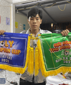 ờ lưu niệm, cờ trao giải, cờ kỷ niệm, cờ giải thưởng, cờ vinh danh, cờ lưu niệm trao tặng, cờ trao thưởng, cờ thi đua, cờ lưu niệm đẹp, cờ trao giải đẹp, đặt cờ lưu niệm, đặt làm cờ lưu niệm, đặt cờ trao giải, đặt làm cờ trao giải, làm cờ lưu niệm theo yêu cầu, làm cờ trao giải theo yêu cầu, in cờ lưu niệm, in cờ trao giải, thiết kế cờ lưu niệm, thiết kế cờ trao giải, sản xuất cờ lưu niệm, sản xuất cờ trao giải, may cờ lưu niệm, cờ lưu niệm giải thể thao, cờ trao giải thể thao, cờ trao giải bóng đá, cờ giải bóng đá, cờ trao giải cầu lông, cờ giải tennis, cờ giải golf, cờ giải chạy, cờ giải marathon, cờ lưu niệm hội thao, cờ trao giải hội thao, cờ lưu niệm cuộc thi, cờ trao giải cuộc thi, cờ trao giải văn nghệ, cờ lưu niệm sự kiện, cờ lưu niệm hội nghị, cờ lưu niệm kỷ niệm thành lập, cờ lưu niệm đại hội, cờ trao giải phong trào, cờ lưu niệm cho doanh nghiệp, cờ lưu niệm cho đối tác, cờ lưu niệm cho khách hàng, cờ lưu niệm đơn vị, cờ lưu niệm trường học, cờ lưu niệm câu lạc bộ, cờ lưu niệm đội nhóm, cờ lưu niệm giải đấu, cờ trao giải nhất, cờ trao giải nhì, cờ trao giải ba, cờ vô địch, cờ á quân, cờ lưu niệm bằng vải, cờ trao giải bằng vải, cờ lưu niệm vải satin, cờ lưu niệm vải phi bóng, cờ lưu niệm thêu, cờ lưu niệm in logo, cờ lưu niệm viền tua rua, cờ tam giác lưu niệm, cờ đuôi nheo trao giải, cờ đuôi nheo lưu niệm, giá cờ lưu niệm, báo giá cờ lưu niệm, giá cờ trao giải, báo giá cờ trao giải, cờ lưu niệm giá rẻ, cờ trao giải giá rẻ, cờ lưu niệm cao cấp, cờ trao giải cao cấp, nơi làm cờ lưu niệm, địa chỉ làm cờ lưu niệm, xưởng sản xuất cờ lưu niệm, xưởng may cờ lưu niệm, công ty làm cờ trao giải, mua cờ lưu niệm, đặt cờ số lượng lớn, đặt làm cờ lưu niệm theo yêu cầu, đặt may cờ trao giải theo yêu cầu, in logo lên cờ lưu niệm, làm cờ lưu niệm cho giải thể thao, sản xuất cờ trao giải số lượng lớn, cờ lưu niệm dành cho doanh nghiệp, cờ trao giải cho sự kiện thể thao, cờ lưu niệm có in logo theo yêu cầu, thiết kế và sản xuất cờ trao giải, xưởng may cờ lưu niệm giá tốt, cờ trao giải đẹp theo yêu cầu, làm cờ vô địch cho giải đấu, cờ lưu niệm cho chương trình sự kiện