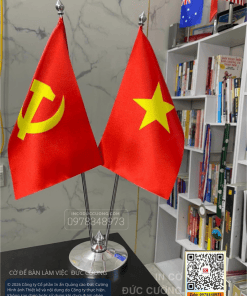 cờ để bàn, cờ để bàn văn phòng, cờ để bàn phòng họp, cờ để bàn hội nghị, cờ để bàn hội thảo, cờ để bàn đại biểu, cờ để bàn tiếp khách, cờ để bàn làm việc, cờ để bàn ký kết, cờ để bàn ngoại giao, cờ để bàn công ty, cờ để bàn doanh nghiệp, cờ để bàn in logo, cờ để bàn logo công ty, cờ logo để bàn, cờ thương hiệu để bàn, cờ để bàn cao cấp, cờ để bàn đẹp, cờ để bàn chất lượng cao, cờ để bàn theo yêu cầu, cờ để bàn lụa, cờ để bàn satin, cờ để bàn phi bóng, cờ để bàn thêu, cờ để bàn in kỹ thuật số, cờ Việt Nam để bàn, cờ Đảng để bàn, cờ Tổ quốc để bàn, cờ ASEAN để bàn, cờ các nước để bàn, cờ Mỹ để bàn, cờ Nhật Bản để bàn, cờ Hàn Quốc để bàn, cờ Trung Quốc để bàn, cờ Singapore để bàn, cờ Thái Lan để bàn, cờ Malaysia để bàn, cờ Indonesia để bàn, cờ Philippines để bàn, cờ Lào để bàn, cờ Campuchia để bàn, cờ Myanmar để bàn, cờ Brunei để bàn, chân cờ để bàn, chân cờ inox để bàn, chân cờ mạ vàng, chân cờ để bàn đơn, chân cờ để bàn đôi, chân cờ để bàn ba, chân cờ để bàn nhiều cờ, đế cờ để bàn, giá cờ để bàn, bộ cờ để bàn, bộ cờ để bàn inox, bộ cờ để bàn mạ vàng, mua cờ để bàn, đặt làm cờ để bàn, in cờ để bàn, may cờ để bàn, sản xuất cờ để bàn, gia công cờ để bàn, báo giá cờ để bàn, cờ để bàn giá rẻ, cờ để bàn giá bao nhiêu, xưởng sản xuất cờ để bàn, cơ sở may cờ để bàn, cờ phòng họp, cờ hội nghị, cờ hội thảo, cờ phòng giám đốc, cờ bàn ký kết, cờ lễ tân, cờ bàn tiếp khách, cờ bàn ngoại giao, cờ bàn làm việc, cờ văn phòng cao cấp.