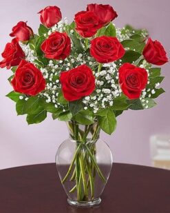 Silindir Cam Vazoda 11 Adet Kırmızı Gül