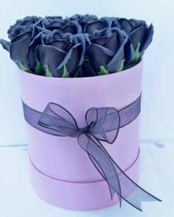 11 Adet Gerçek Görünümlü Siyah Gül - Kutuda