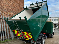 ISUZU ARB TIPPER AND TOOLBOX