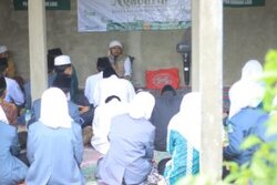 Menutup Akhir Tahun Dengan NGABARIN (Ngaji Bareng Rutin) Perdana PR IPNU IPPNU Bandang Laok