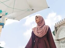 Tiga Poin Penting Berdandan Bagi Perempuan Menurut Anjuran Ulama 