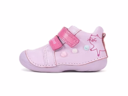 Pantofi din piele naturală pentru primii pași, roz cu detalii jucăușe și un unicorn.