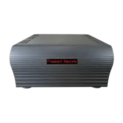 Amplificateur de puissance stéréo Playback Designs SPA-8 vu de face avec son afficheur à LED rouge au milieu de la façade avant en aluminium massif usiné