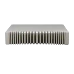 Vue sur les ailettes de dissipation thermique de l'amplificateur stéréo Trilogy Audio 993