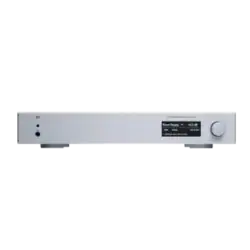 Convertisseur (DAC) Weiss DAC502 couleur argent vu de face avec le capteur infrarouge et la prise jack 3.5 situés sur la gauche du produit, d'un écran couleur indiquant "Roon Ready" et -6,5dB et enfin le bouton rotatif de gestion du niveau de sortie