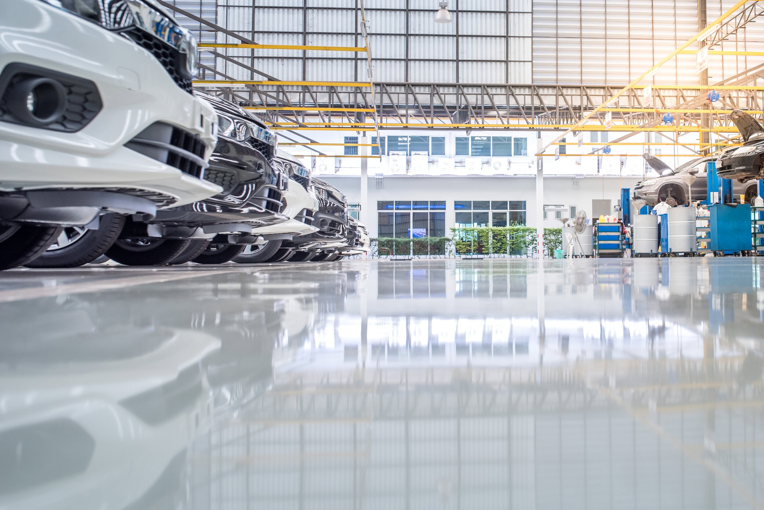 showroom epoxy flooring Pakistan high gloss