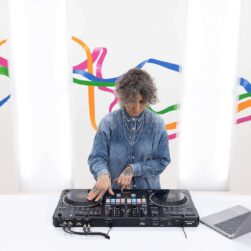 Pioneer DJ DDJ-REV5 4-deck DJ Controller with Stem Separation - Image 2