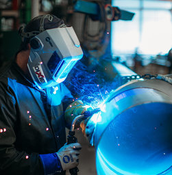 Image of welder with Bernard MIG gun