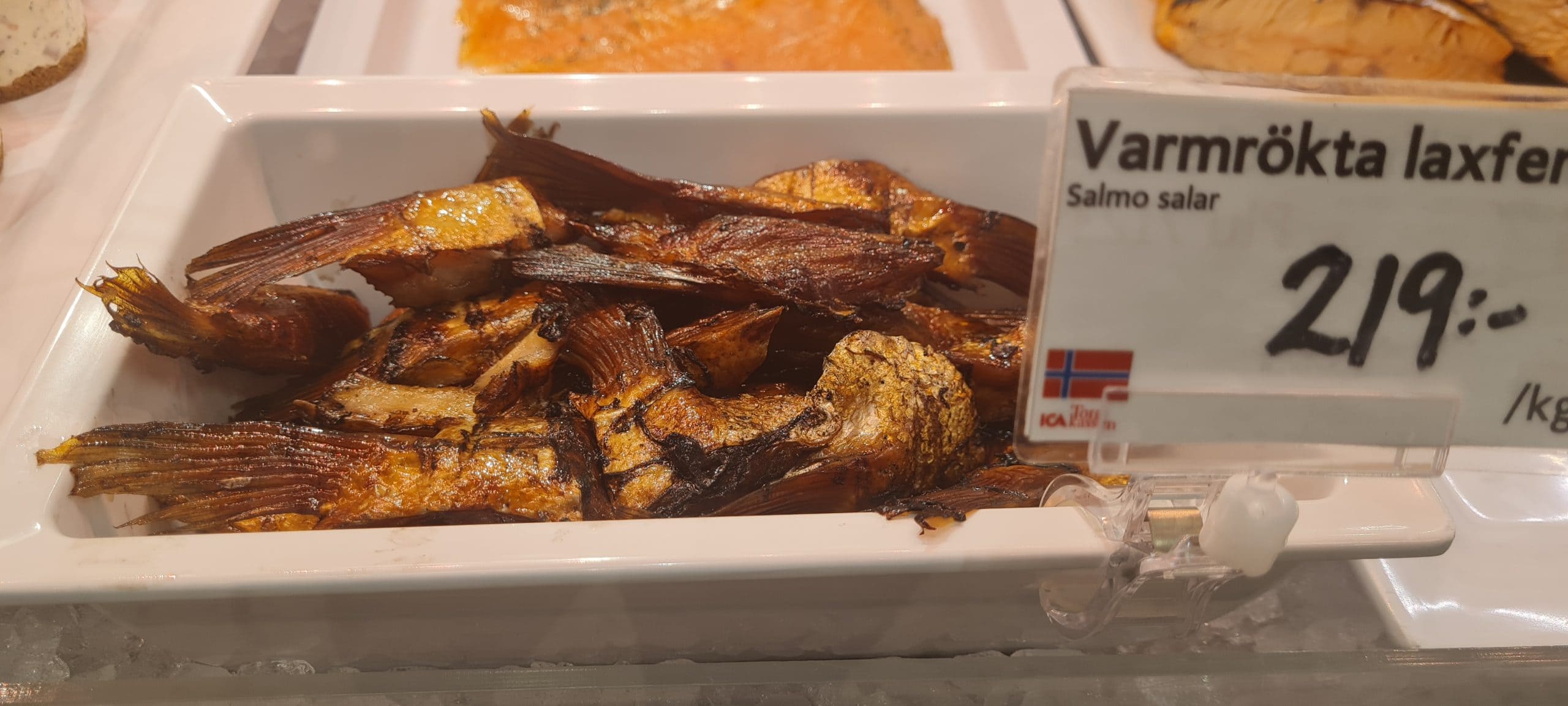 Varmrökta laxfenor