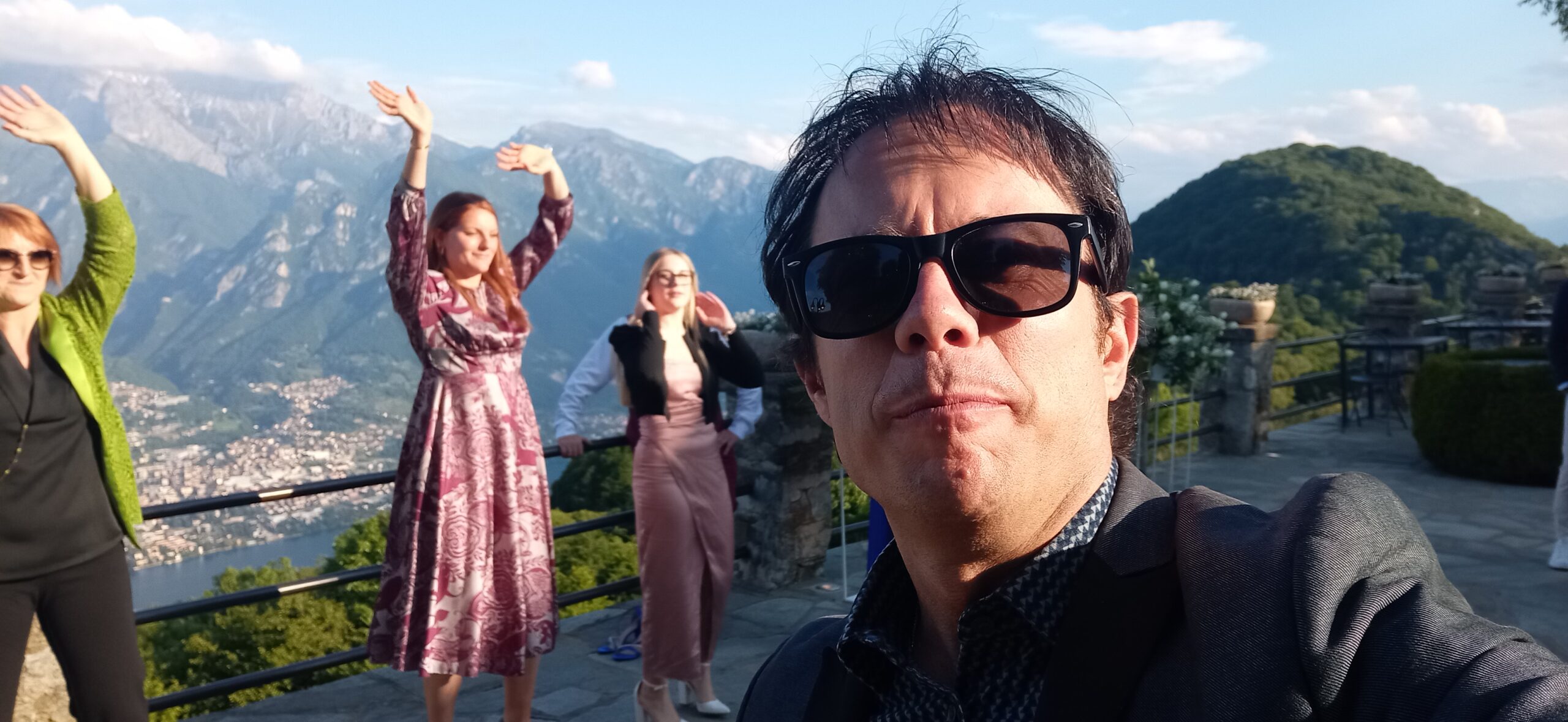 Autunno in musica: come creare un’atmosfera elegante, calda e coerente per il tuo matrimonio