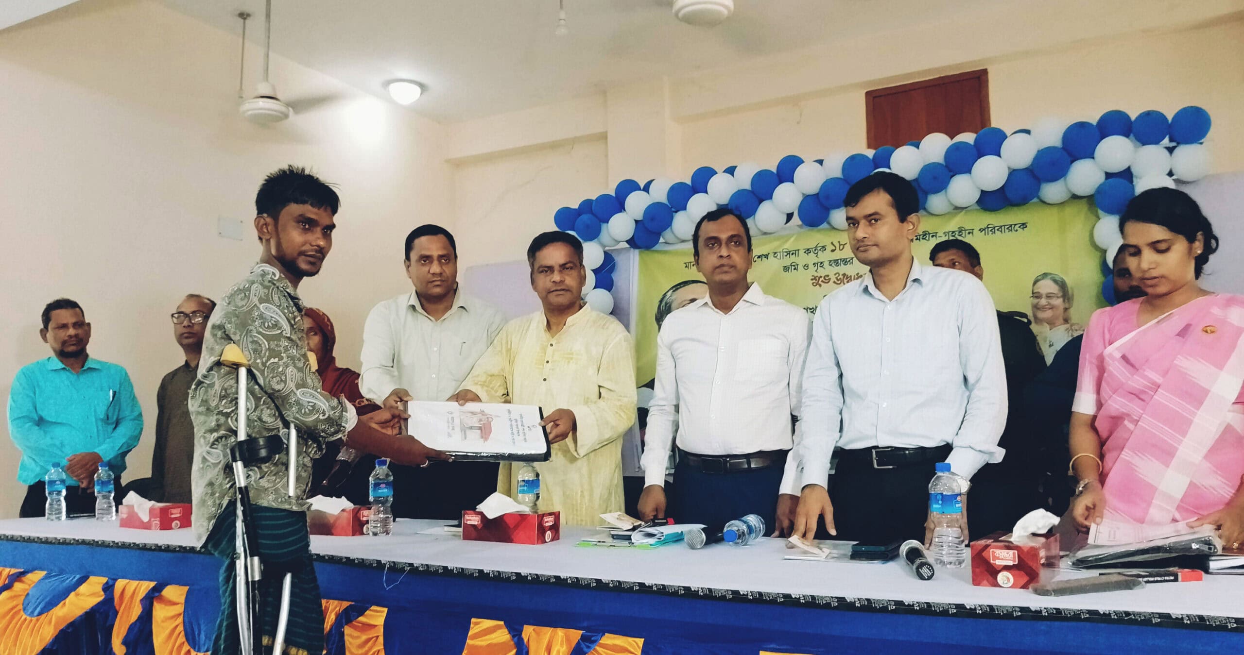 গাইবান্ধায় ভুমিহীন ও গৃহহীনদের মধ্যে ৫ম পর্যায়ের ২য় ধাপে জমিসহ গৃহ  হস্তান্তর কার্যক্রমের উদ্বোধন